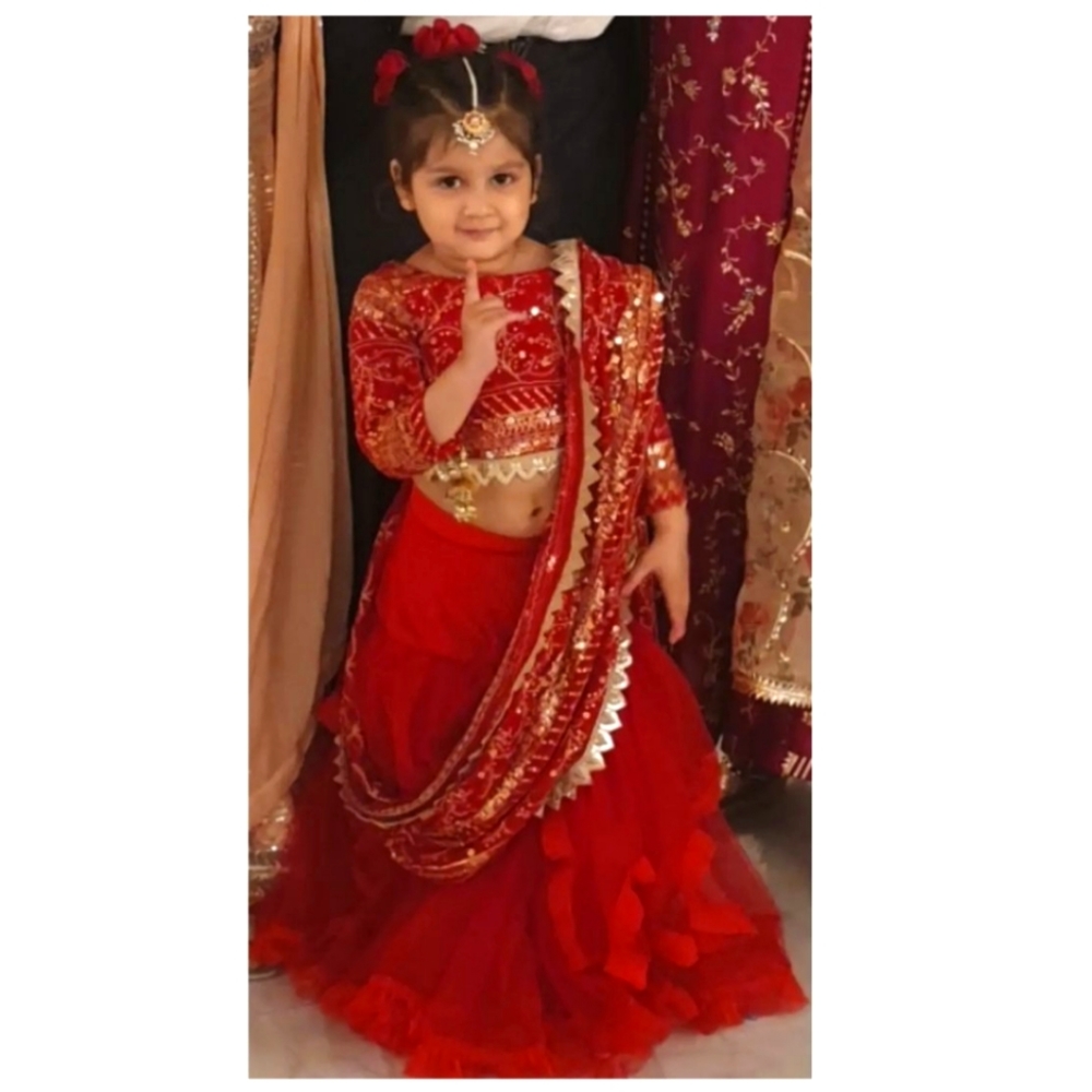 Pakistani kids little girls 3 piece lengha set in size 6 and 8 years